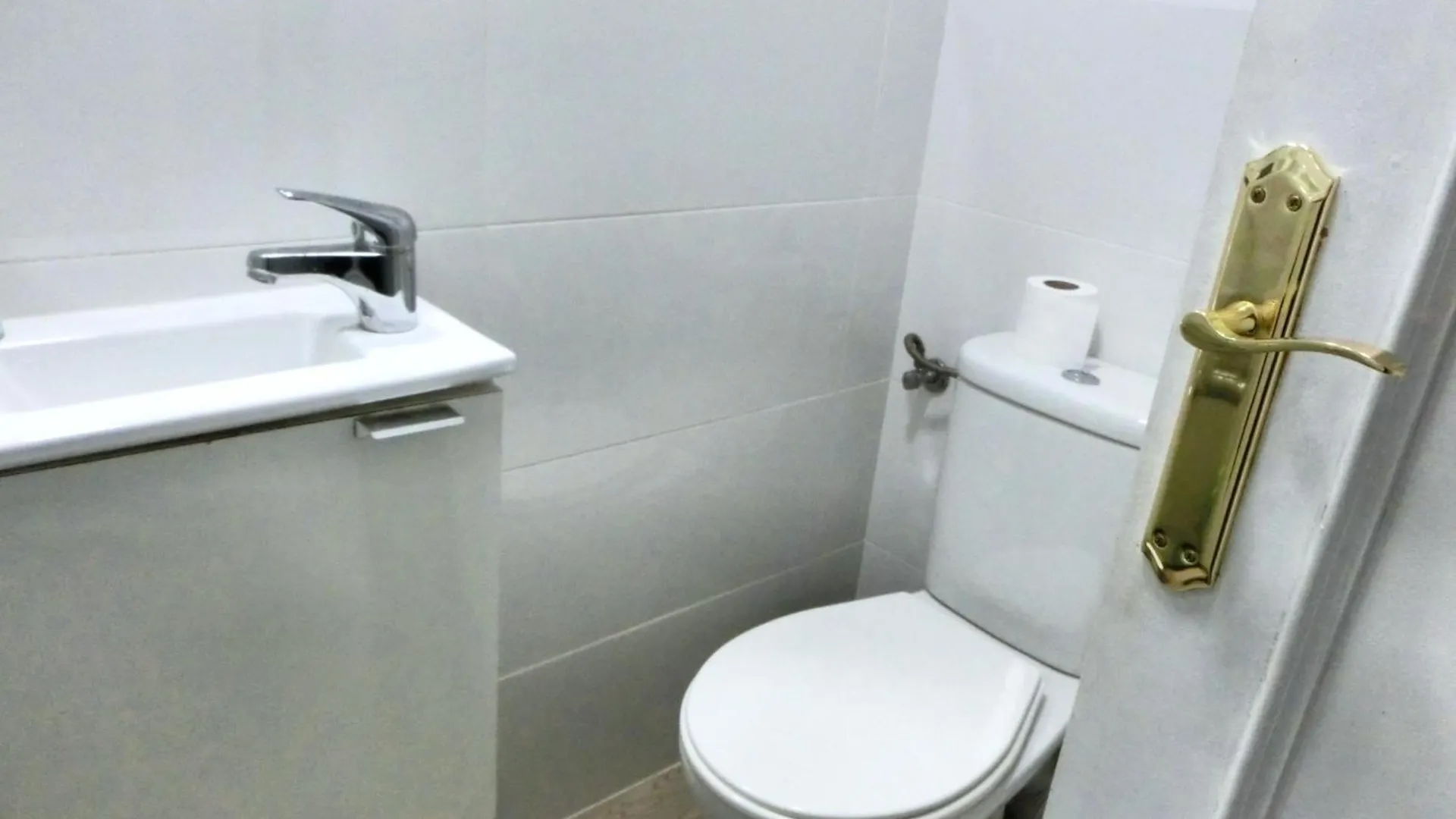 הוספיטלט דה יוברגאט Habitacion Privada En Hospitalet לינה וארוחת בוקר