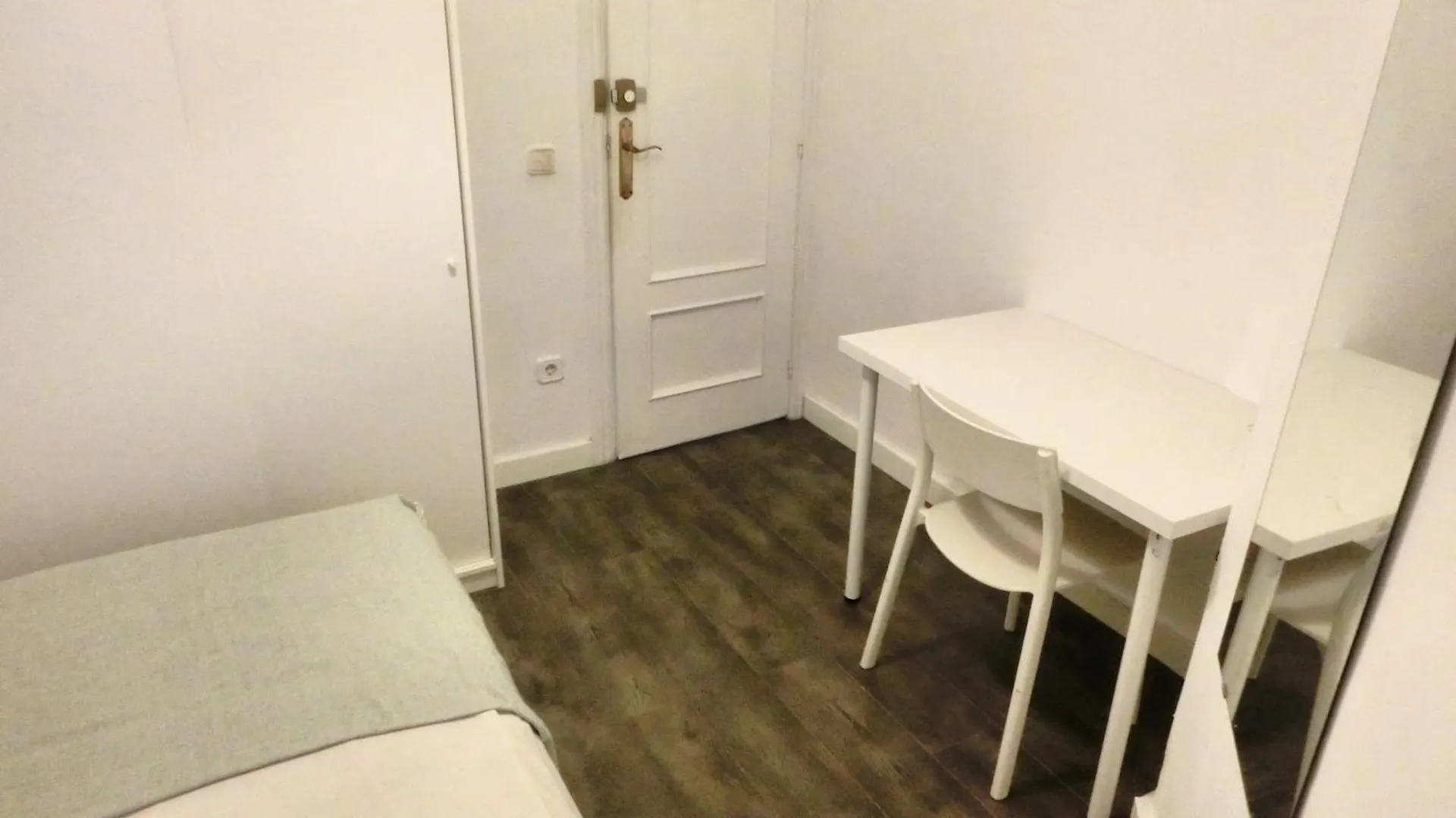 הוספיטלט דה יוברגאט Habitacion Privada En Hospitalet ספרד